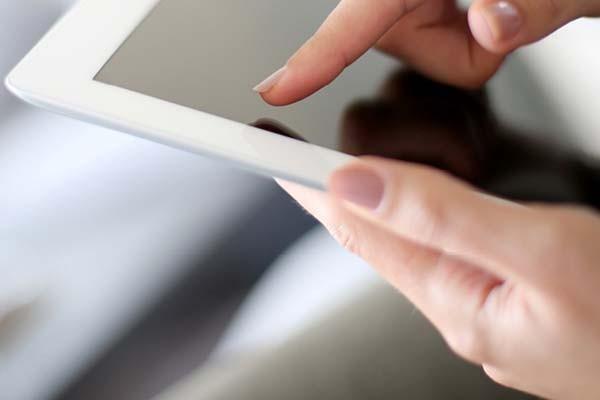 sentuntee_kuopion_energia_ihmiset_sahko_tabletti_ipad_36-1